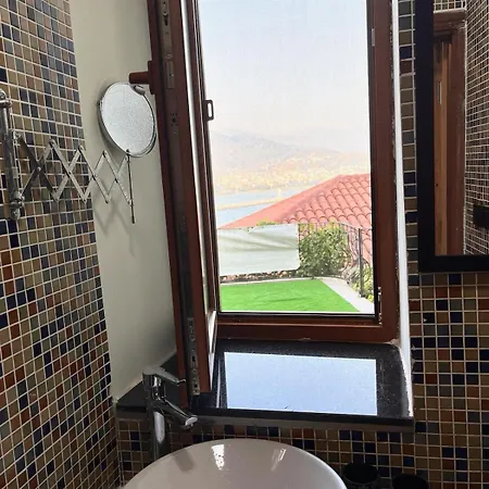 The House Of Anne Αλάνια